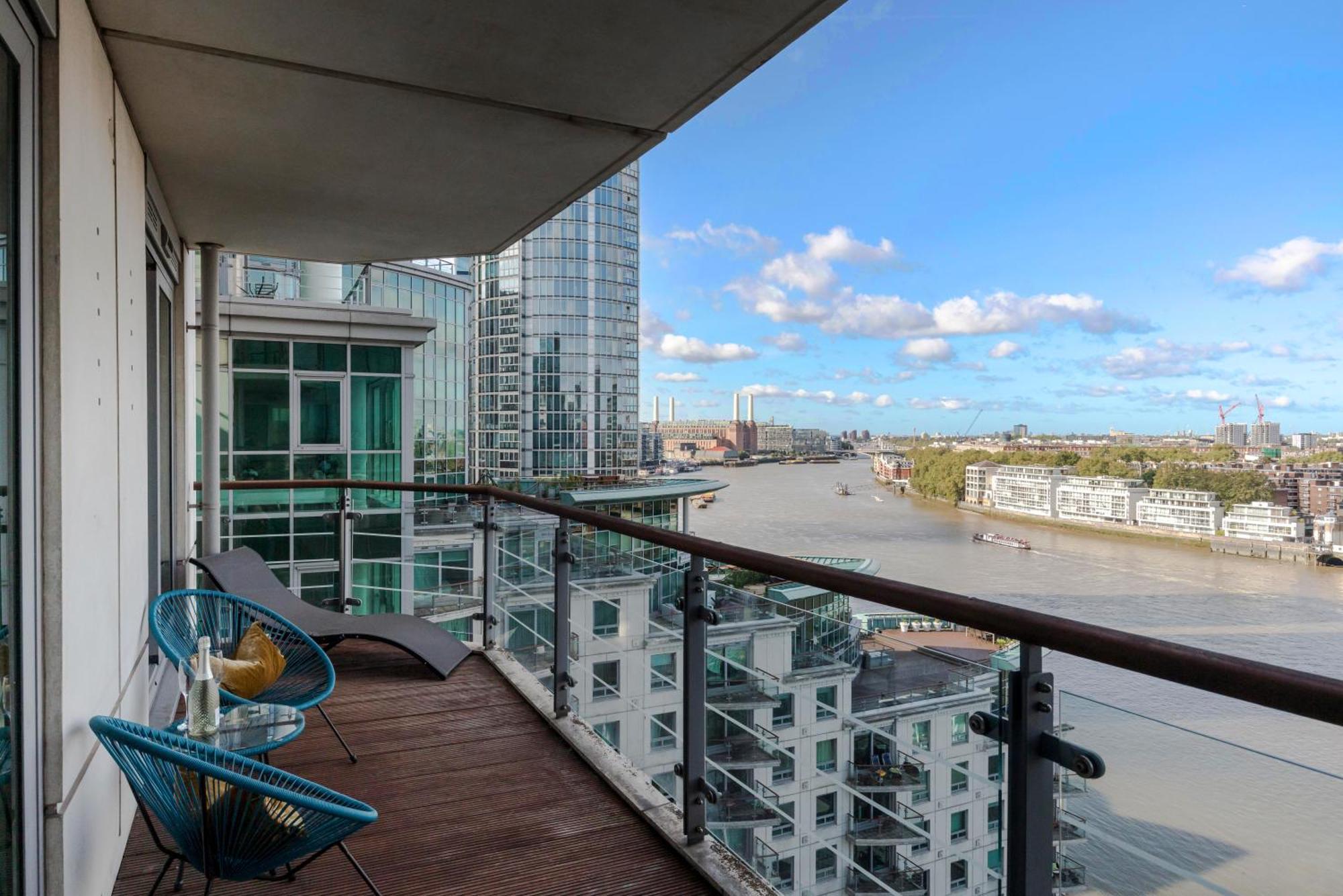 Thames View In Town! Large Luxxe Nomad Design Family *