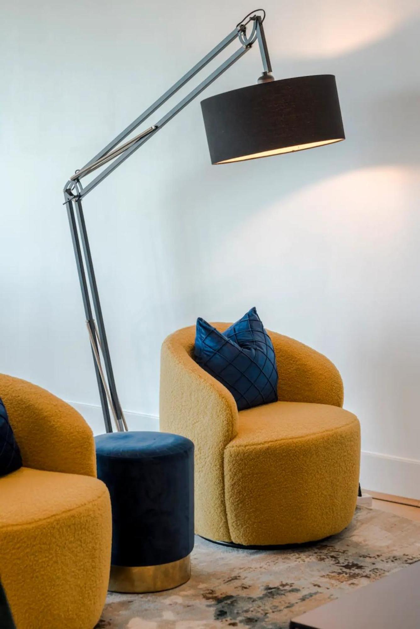 Apartment Thames View In Town! Large Luxxe Nomad Design Family London