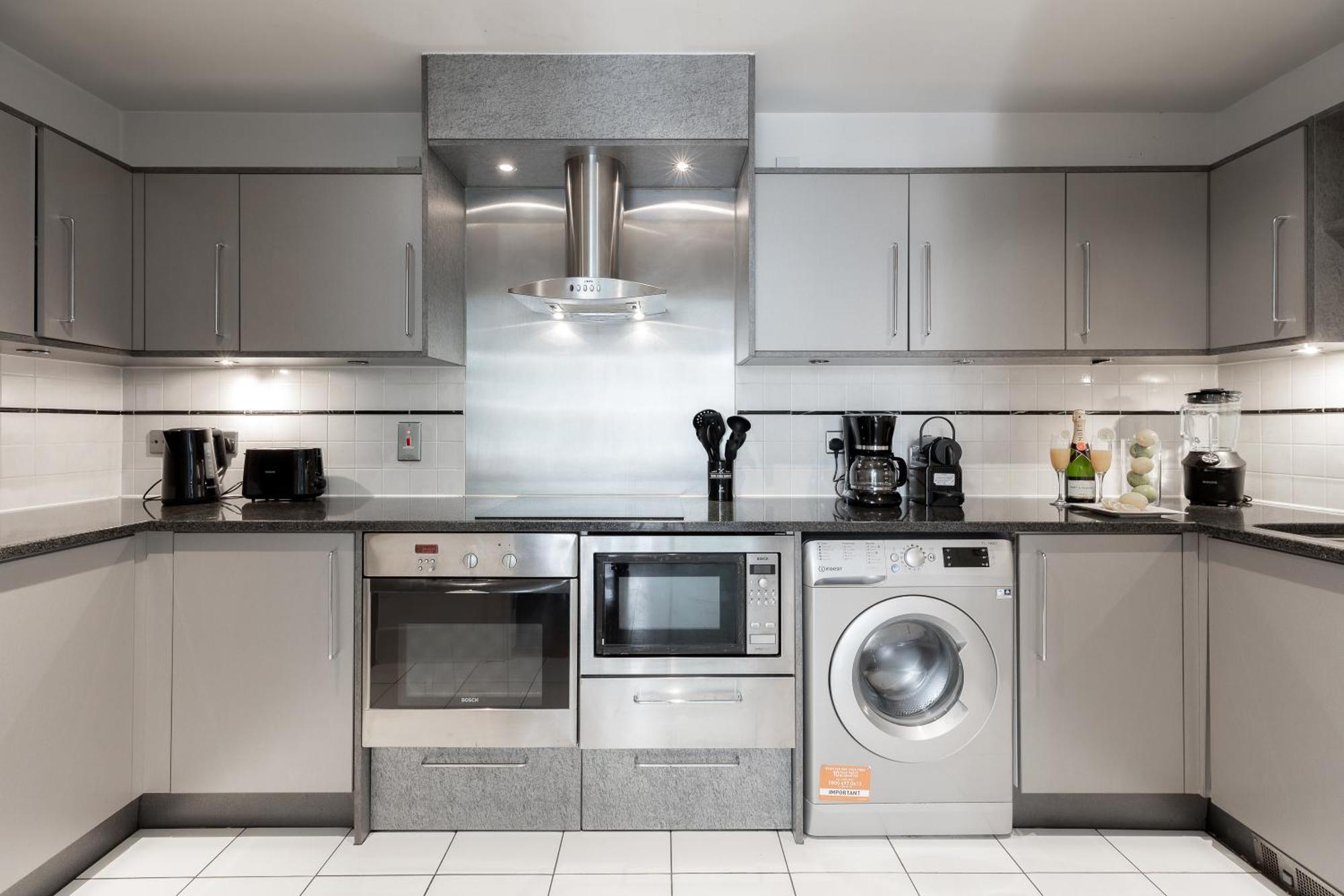 Thames View In Town! Large Luxxe Nomad Design Family Apartment